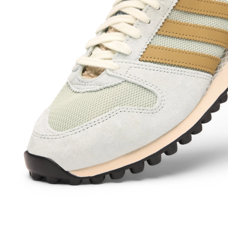 adidas Retro Runner Sneakers – Light Gray & Golden Tan