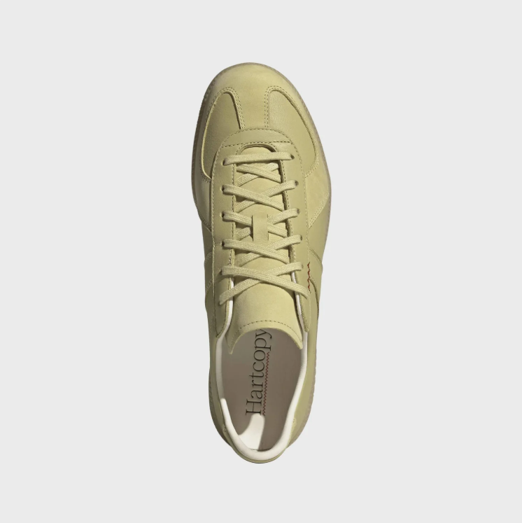 adidas Low-Top Sneakers – Pale Olive & Gum