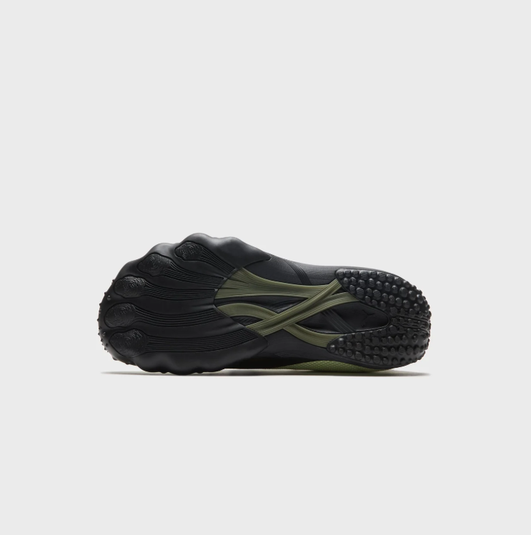 PUMA Textured-Sole Sneakers – Pale Lime & Black