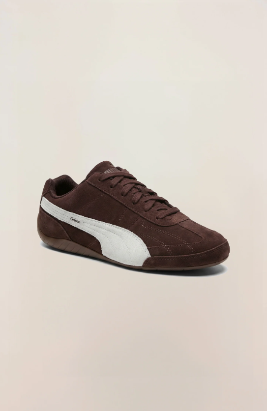 PUMA Low-Profile Sneakers – Dark Brown & White