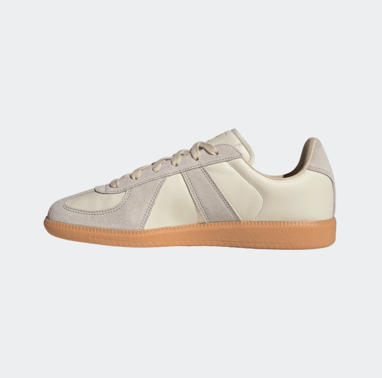 adidas Retro Low-Top Sneakers – Cream & Light Gray