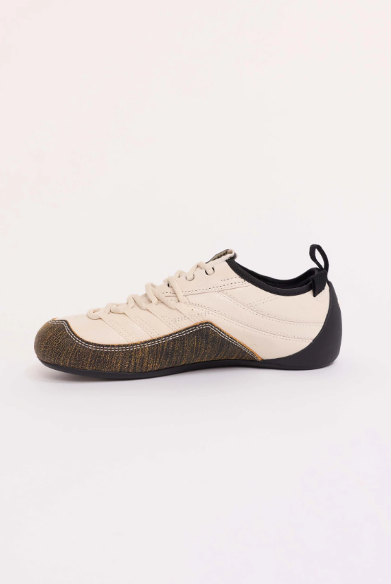 PUMA Low-Profile Sneakers – Cream & Textured Brown